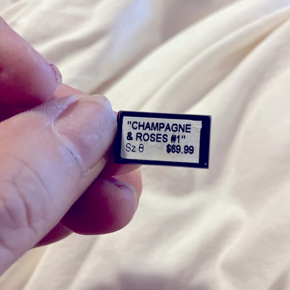 Sensational triple A quality cubic zirconia solitaire ring size 8 - Picture 6 of 6